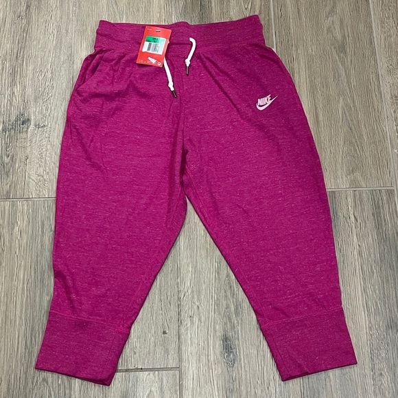 Nike Sweat Pants Joggers Capri Girls Size Xl or Women’s Size Small Pink NWT - Picture 9 of 11